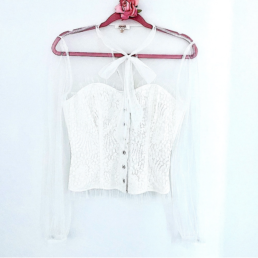 💕Beautiful White Lace Sheer Long Sleeve Top SZ S